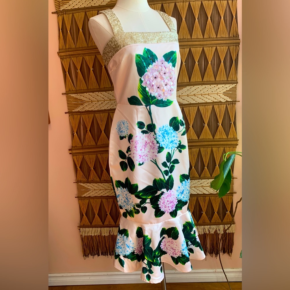 BNWT L’Atiste Beautiful Floral Embellished Midi Dress